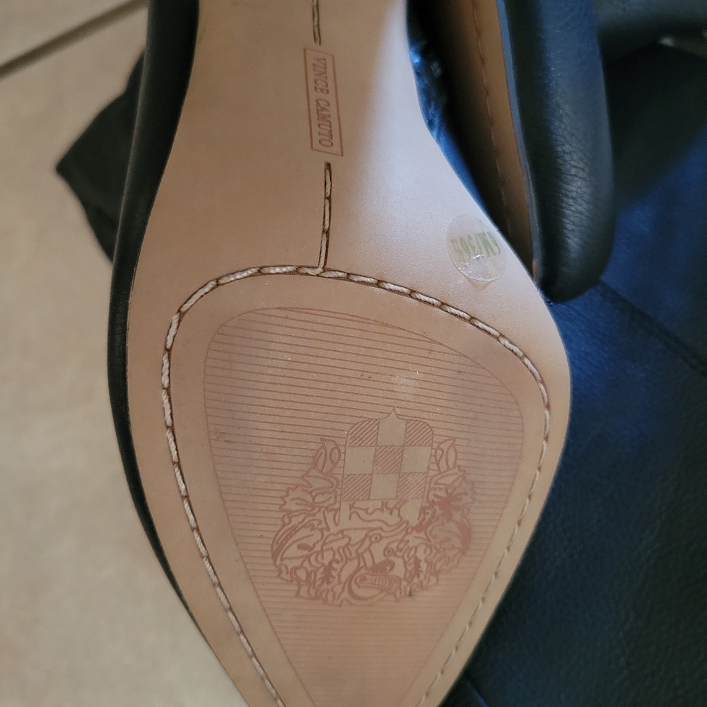 Vince Camuto Corinne Women's Boots - Picture 4 of 5